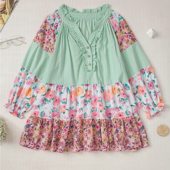 Green Printed Floral Patchwork Frilled Split
Neck Blouse Bohemian Top - Picture 6 of 16